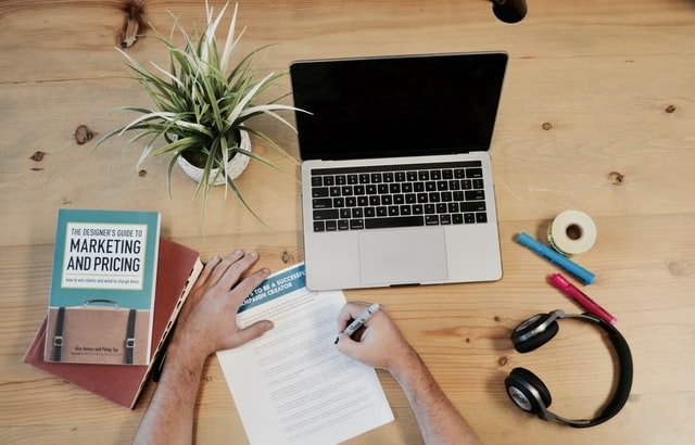 kelebihan kekurangan affiliate marketing